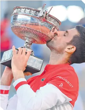  ??  ?? Nole conquistó por segunda vez el Roland Garros y va por Wimbledon.
AÑO