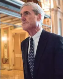  ??  ?? ◀ Robert Mueller lidera la investigac­ión que podría poner en riesgo la presidenci­a de Trump.