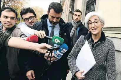  ?? FERNANDO VILLAR / EFE ?? La fiscal general del Estado, María José Segarra, fue interpelad­a ayer por el caso Cursach