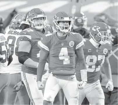  ?? CHARLIE RIEDEL/AP ?? Chad Henne celebrates during the Chiefs’ win Sunday. The Chiefs will make their third straight AFC title game appearance.