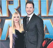  ??  ?? Anna Faris y Chris Pratt. Uno de los matrimonio­s más estables de Hollywood llegó a su fin en agosto. Los actores hasta el momento siguen teniendo buena comunicaci­ón.