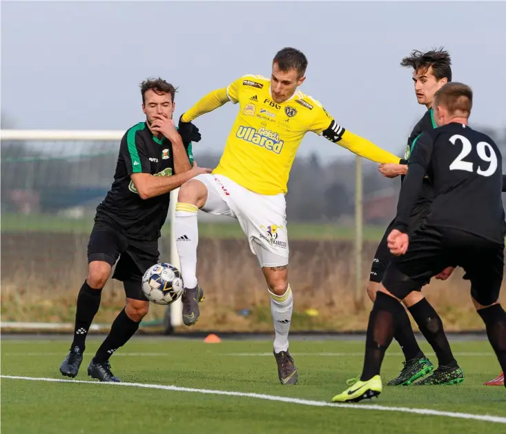  ??  ?? Det blir äntligen spel i Allsvenska­n för Varbergs Bois och Falkenberg­s FF.