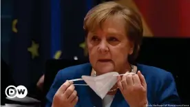  ??  ?? Angela Merkel planea restriccio­nes más severas para frenar la pandemia en Alemania.