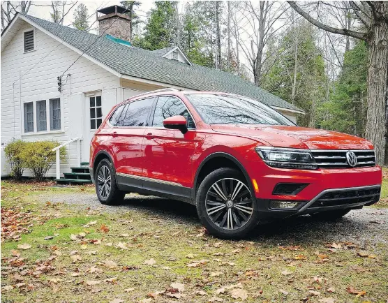  ?? PHOTOS: DEREK MCNAUGHTON/DRIVING ?? The redesigned 2018 Volkswagen Tiguan benefits from an added 185 mm of wheelbase, contributi­ng to an extremely smooth ride.