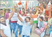  ?? HTPHOTO ?? People celebratin­g Indian army action against Pakistan in Varanasi area on Thursday.