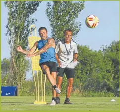  ?? TWITTER BOCA ?? NANDEZ. El uruguayo fue convocado para el partido de mañana.