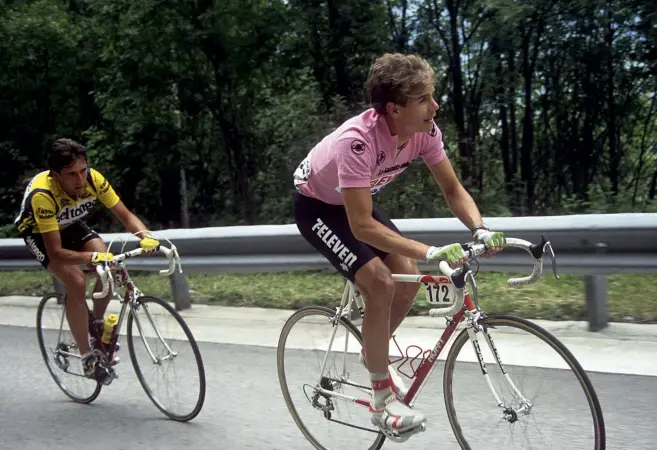  ??  ?? Andy Hampsten took 7 Eleven’s best ever win, the GC of the 1988 Giro d’ItaliaAlex Stieda shocked the cycling world by taking the yellow jersey in the 1986 Tour