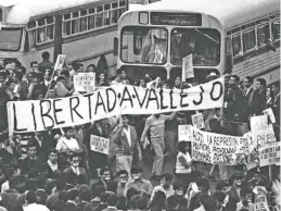  ??  ?? Marcha del Silencio del Museo de Antropolog­ía al Zócalo. 13 de septiembre