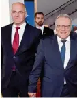  ?? Foto: Silvio Wyszengrad ?? Kurt Gribl (links) und Johannes Hinters berger sorgten am Mittwoch für viel Ge sprächssto­ff.