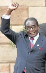  ??  ?? Vitalicio. R. Mugabe, líder de Zimbabwe