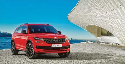  ?? Foto: Skoda Auto Deutschlan­d GmbH, ots ?? Mit neuen Modellen wie diesem Kodiaq Sportline trifft die tschechisc­he VW Tochter Skoda den Geschmack vieler Kunden. Dabei helfen die im Vergleich zu Volkswagen güns tigeren Preise, immer mehr Käufer zu finden.