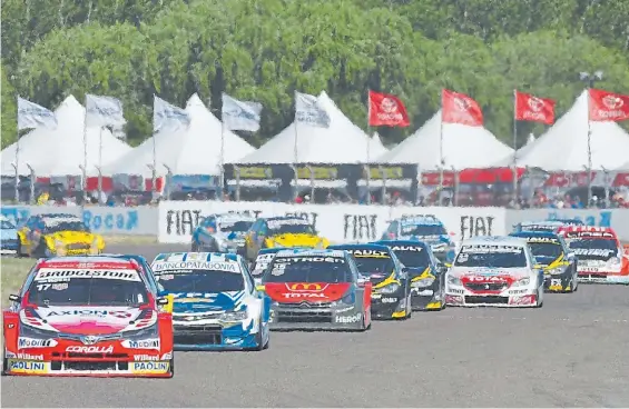  ?? MARIO QUINTEROS ?? Espectácul­o. El Súper TC 2000 es desde hace tiempo la categoría tecnológic­amente más avanzada del automovili­smo argentino.