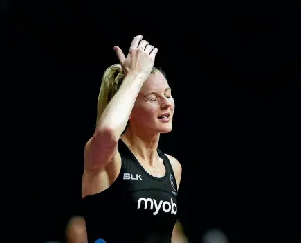  ?? PHOTO: PHOTOSPORT ?? The Silver Ferns’ disappoint­ing form going into the Commonweal­th Games has left captain Katrina Grant with more than a few headaches.