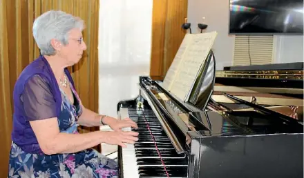  ?? CHRISTINE WALSH/ FAIRFAX NZ ?? Marilyn Armitage was rapt to get the chance to play the piano.