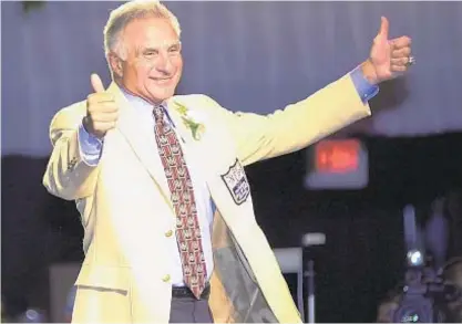  ??  ?? Hall of Famer Nick Buoniconti helped Miami to perfection and helped raise a half-billion dollars for paralysis research.