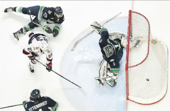  ?? TROY FLEECE ?? The Pats’ Sam Steel, shown scoring on the Seattle Thunderbir­ds in the WHL’s 2017 championsh­ip series, has earned an invitation to Canada’s world junior selection camp.