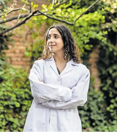  ?? ÁLVARO GARCÍA ?? Lucía Lara, estudiante de cuarto de Medicina, el día 11 en Madrid.