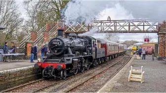  ?? ?? ABOVE BR ‘2MT’ No. 78018 pulls into Platform 1 at Shackersto­ne on the Battlefiel­d Line during the ‘Winter Warmer’ gala on February 3. HAYDEN SHEPPARD