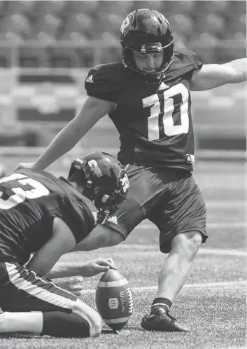  ?? ERROL MCGIHON / POSTMEDIA NEWS ?? Ottawa Redblacks kicker Lewis Ward has made his last 24 field goals, which is a record streak for a CFL rookie, and has made 27 of 28 field goals in total to go with a perfect 24-for-24 record on extra points.