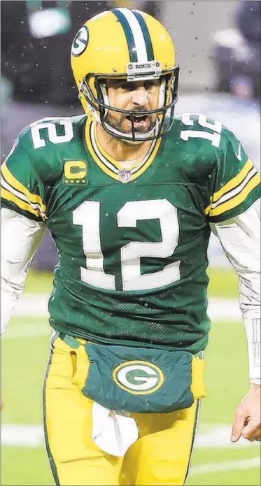  ?? GETTY ?? Aaron Rodgers celebrates throwing TD pass to Davante Adams in the second quarter on Saturday.