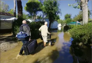  ?? (Photo archives Frantz Bouton) ?? Au lendemain des terribles inondation­s du  octobre  qui ont particuliè­rement frappé la plaine de la Brague.