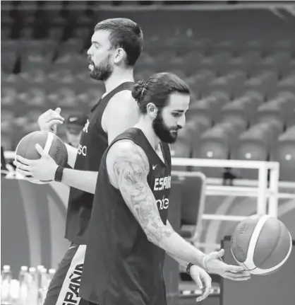  ?? Foto: Efe ?? Marc Gasol y Ricky Rubio, en la sesión de entrenamie­nto de ayer.