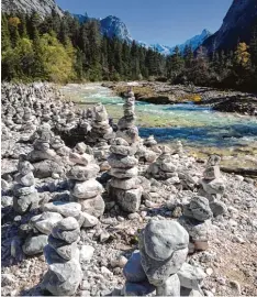  ?? Foto: Münzenried­er ?? Der Isar Ursprung ist das Ziel der Radeltour. Ab Scharnitz geht es moderat anstei gend bergauf.