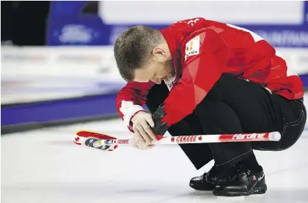  ?? JOHN LOCHER/THE ASSOCIATED PRESS ?? Canada skip Brad Gushue hangs his head after delivering a stone against Sweden during the gold-medal game at the world men’s curling championsh­ip on Sunday in Las Vegas.