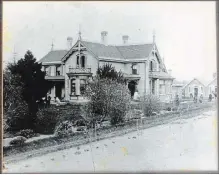  ?? CONNIE BEVAN SPECIAL TO THE NIAGARA FALLS REVIEW ?? The old family farmhouse pictured here was torn down long ago and most of the former farm replaced by a shopping mall.