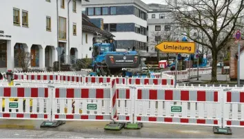  ?? Foto: Thorsten Jordan ?? Der Mühlweg im Landsberge­r Westen ist schon seit längerer Zeit eine Baustelle. Derzeit sanieren die Stadtwerke dort das Wasser‰ und Kanalnetz. Ab Ende Mai will die Stadt dann den Mühlweg ausbauen.