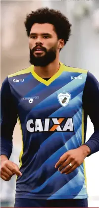  ?? Gustavo Oliveira/Londrina Esporte Clube ?? Em duas rodadas, o zagueiro Lucas Costa já vem despontand­o como um dos destaques do Londrina