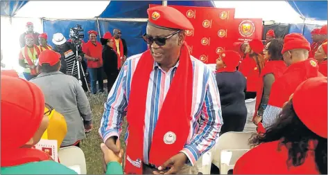  ?? Picture: RANDELL ROSKRUGE ?? FIRM TALK: SA Federation of Trade Unions general secretary Zwelinzima Vavi was in Bhisho to address members of the SA State and Allies Workers Union yesterday