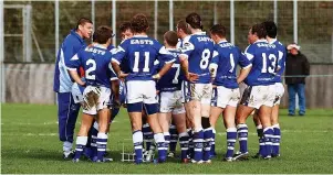  ?? ?? TEAM TALK: Amateur local rugby league from 2005 with East Hull versus Eccles at the Rosmead ground on October 29. East Hull coach Lee Radford rallies his team during a half time talk.