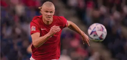  ?? ?? Potenza Erling Haaland, 21 anni, centravant­i della nazionale norvegese, passato dal Borussia Dortmund al Manchester City per 75 milioni di euro