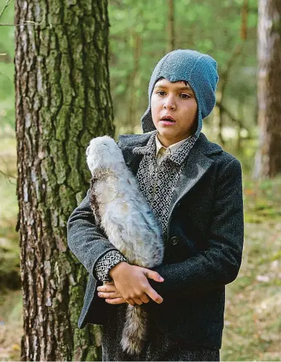  ?? FOTO RADEK PETRÁŠEK ?? Vlčí děti ve Východním Prusku čekal osud malých tuláků, podobný tomu, který líčí i film Nabarvené ptáče Václava Marhoula