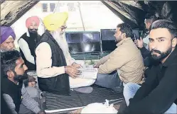  ?? Harmeet Sodhi ?? AAP camp outside Physical College in Patiala, where EVMS are stored.