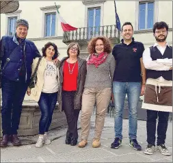  ??  ?? Uniti si vince Cittadini e amministra­tori impegnati per il rilancio del centro storico