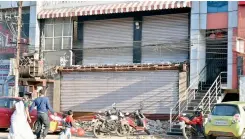  ?? —DC ?? Shutters down on a shop at Karkhana which was once a reputed bakery with branches across the city. After it shifted out, there have been no takers for the space.