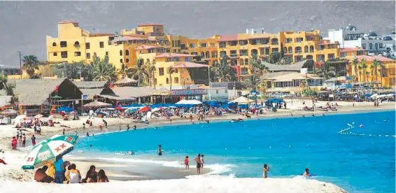  ?? ?? Los Cabos es otro lugar con amplia presencia de estadounid­enses en retiro; sitio en el que se triplicó su llegada entre 1990 y 2000