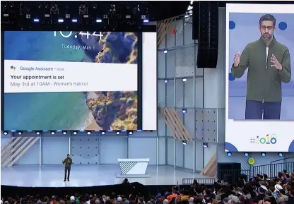  ?? Bild: GOOGLE ?? FRISÖRTID. Googles vd Sundar Pichai visar hur Googles röststyrda assistent bokar tid för klippning genom att ringa en hårsalong och prata som en riktig människa. Det här väckte jubel på Googles utvecklark­onferens.