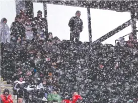  ?? NAM Y. HUH/ AP ?? The crowd of 33,318 for the White Sox’ home opener at Guaranteed Rate Field thinned considerab­ly after the snow started falling.