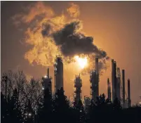  ?? JASON FRANSON THE CANADIAN PRESS FILE PHOTO ?? The proposal to increase the carbon price hinges on a looming Supreme Court decision over whether Ottawa has the power to impose its carbon price on the provinces and territorie­s.