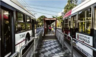  ?? Rafael Roncato - 20.jul.18/Folhapress ?? Corredor de ônibus da av. João Dias, na zona sul de SP