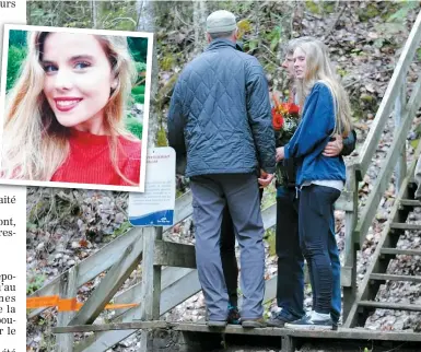  ??  ?? Des proches de la jeune Maïté Viens (en mortaise) ont déposé des bouquets de fleurs sur le site des chutes Jean-Larose, où la jeune femme est tombée dimanche.