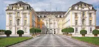  ?? COPYRIGHT: SCHLOSS AUGUSTUSBU­RG, OSTSEITE NAH. FOTO HORST GUMMERSBAC­H ?? Am 20. Juli führt ein Tagesausfl­ug zu Schloss Augustusbu­rg und Jagdschlos­s Falkenlust in Brühl.