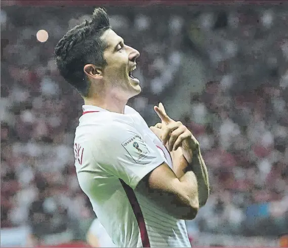  ?? FOTO: AP ?? Explosión goleadora con Polonia El delantero del Bayern de Múnich anotó tres goles con su selección