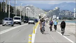  ??  ?? La piste cyclable de la route du bord de mer, lors du premier confinemen­t.