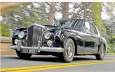  ?? FOTO: JAMES LIPMAN/BENTLEY/DPA ?? Manche halten den Bentley S1 für die schönste Limousine der 1950er-Jahre. Heute ist der Wagen ein teurer Oldtimer.