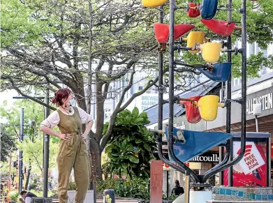  ?? MONIQUE FORD/STUFF ?? Devon Hancock – supervisor at Cuba Mall business Cosmic Corner – wants whoever has the bucket missing from the Bucket Fountain to return it.