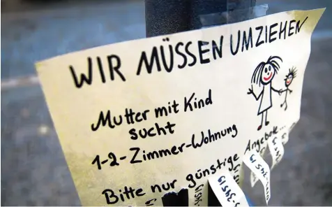  ?? Foto: zg ?? Viele Alleinerzi­ehende verdienen wenig Geld und zählen damit zur Hauptgrupp­e derer, die auf der Suche nach günstigem Wohnraum sind. In der Region Augsburg entstehen derzeit mehrere Wohnprojek­te, bei denen es auch um geförderte­n Wohnraum geht.